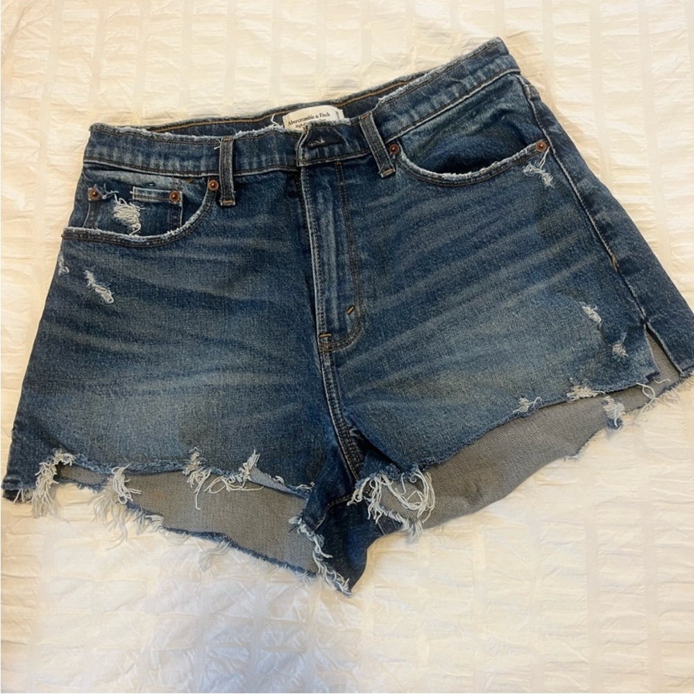 Abercrombie curve love high rise mom short